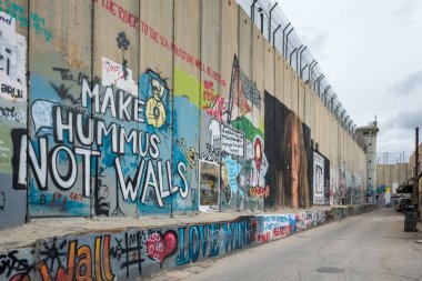 Bethlehem, İsrail-22 Kasım 2018: İsrail ve Batı Şeria arasındaki ayrımı duvara Graffiti