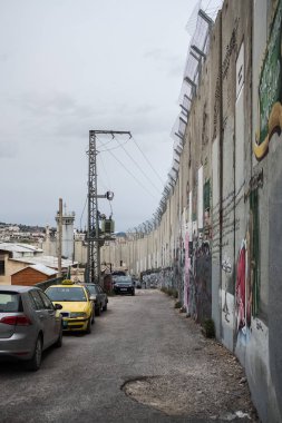 Bethlehem, İsrail-22 Kasım 2018: İsrail ve Batı Şeria arasındaki ayırma duvarı