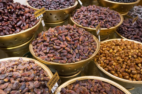 Various types of dried dates for sale in Turkey — Stock Photo, Image