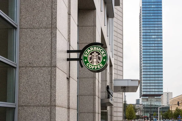 Starbucks Mağarası Varşova Starbucks Coffee Shop De İşaret Led, Polonya — Stok fotoğraf