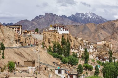 Ladakh, Hindistan'daki Lamayuru gompa tibet Budist manastırı