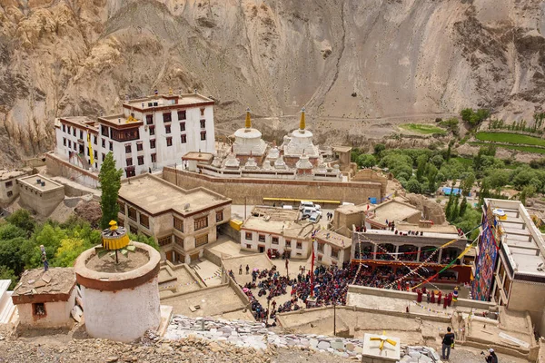 Ladakh, Hindistan'daki Lamayuru gompa tibet Budist manastırı — Stok fotoğraf