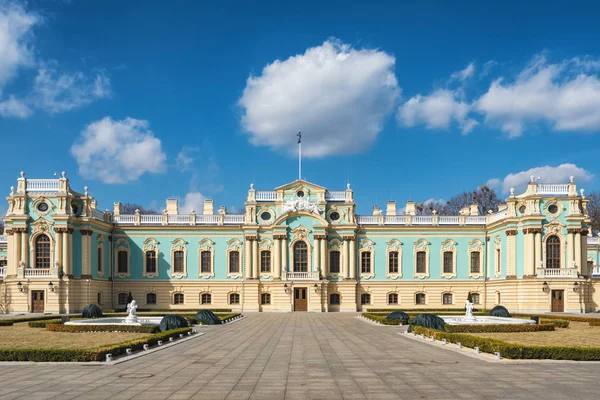 Mariyinsky Palace in Kyiv, Ukraine — Stock Photo, Image