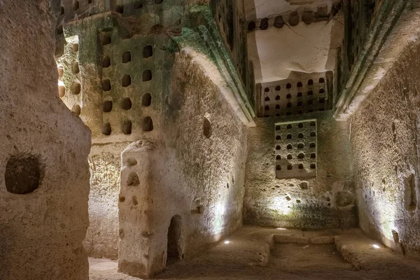 Oude grot in het nationaal park Beit Guvrin — Stockfoto