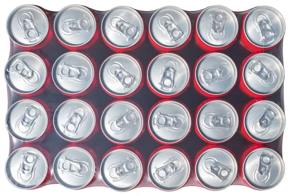 Latas de alumínio vermelho embaladas em plástico isolado em fundo branco — Fotografia de Stock