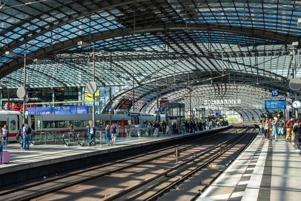 Центральный железнодорожный вокзал Берлина Hauptbahnhof — стоковое фото