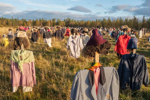 Instalación Gente silenciosa en Finlandia — Foto de Stock