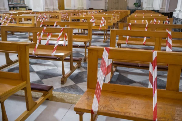 İtalya 'daki Coronavirus salgını sırasında Hıristiyan kilisesi. — Stok fotoğraf