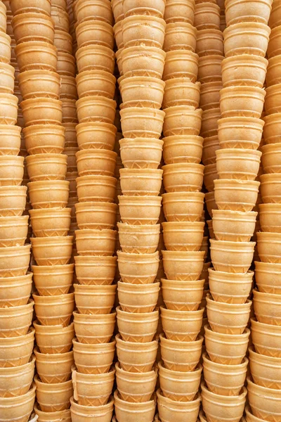 Waffle Sorvete dondurma cones fundo — Fotografia de Stock