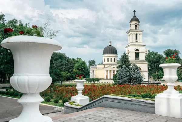 Födelsekatedralen Ortodoxa kyrkan i Chisinau, Moldavien — Stockfoto