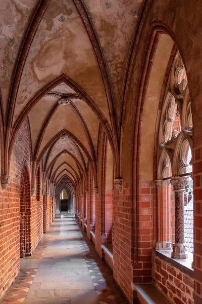 Interior of the gothic passage of the medieval castle in Malbork, Poland — Stock Photo, Image