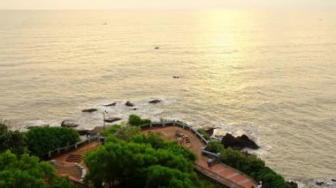 Kerala Eyaleti, Hindistan 'da gün batımında Kannur rıhtımı