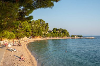 Makarska Riviera, Dalmaçya, Hırvatistan 'daki güzel plaj