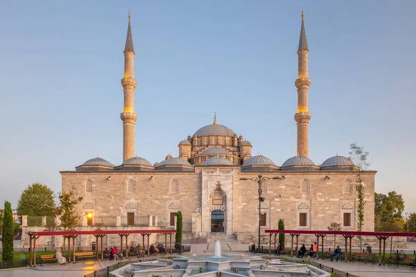 Mezquita Sultán Mehmed II en Estambul, Turquía — Foto de Stock