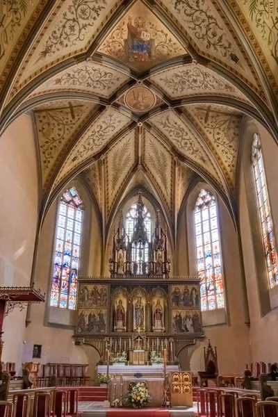 Spis, Slovakya - 23 Mayıs 2023: Slovakya 'nın Spisska kentinin tarihi bölümü. Spisske Podhradie, Slovakya 'daki St. Martins Hac Katedrali' nin iç manzarası.