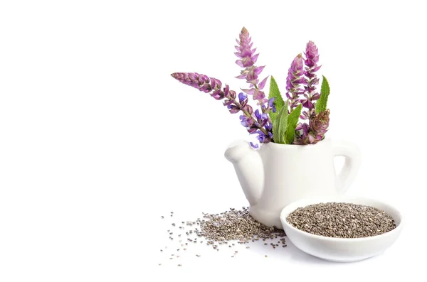 Semillas Chía Saludable Superalimento Con Flor Aislada Sobre Fondo Blanco —  Fotos de Stock