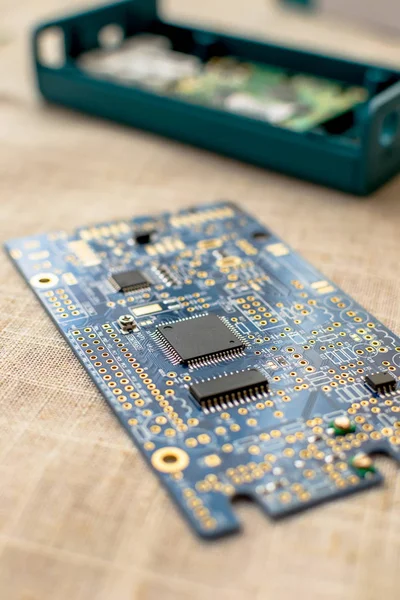 Circuitboard με μικροτσιπ αντιστασιμών και SMD ηλεκτρονικό compon — Φωτογραφία Αρχείου