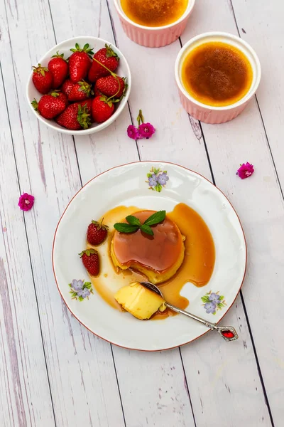 Puddingcreme Karamell Langsam Ofen Gekocht — Stockfoto