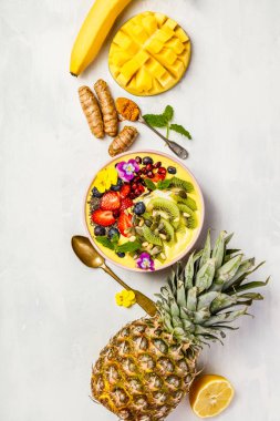 Mango muz ananas zerdeçal güler yüzlü kase
