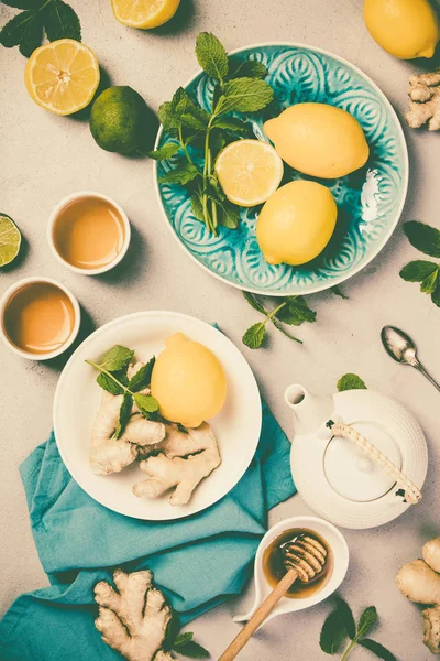 Zencefil çay limon, bal ve nane ile — Stok fotoğraf