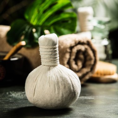 Spa kompozisyon tropikal arka plan üzerinde