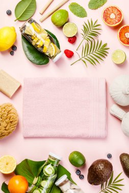 Su, tropikal meyve, yaprak ve Spa setti infüzyon meyve Detoks