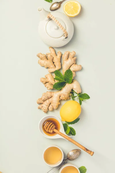 Ginger tea with lemon, honey and mint — Stock Photo, Image