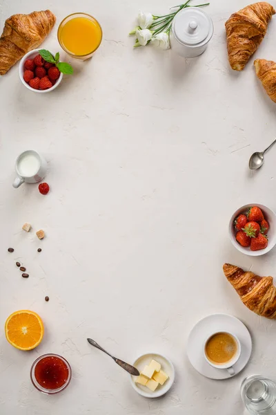 Kontinentales Frühstück von oben eingefangen - Raum für Text — Stockfoto