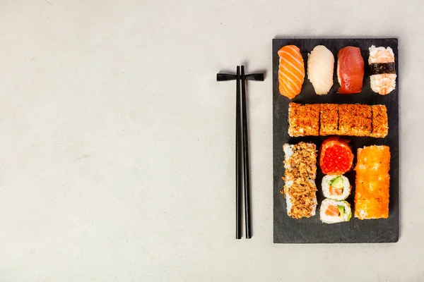 Mieszkanie lay zestaw sushi — Zdjęcie stockowe