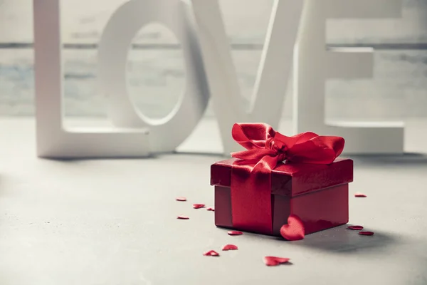 Концепция Дня Святого Валентина Любить Деревянные Буквы Ржавом Фоне — стоковое фото