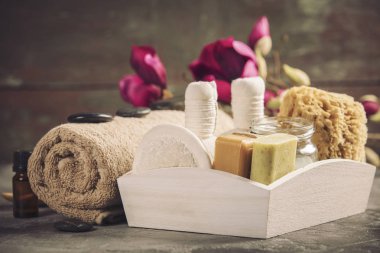 Noel süslemeli SPA kompozisyonu. Tatil SPA tedavisi