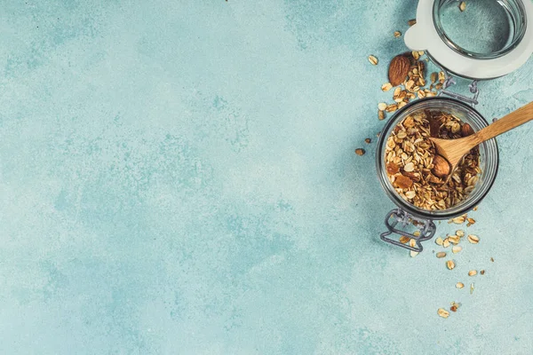 Friska hemmagjord müsli med nötter och torkad frukt. Granola — Stockfoto