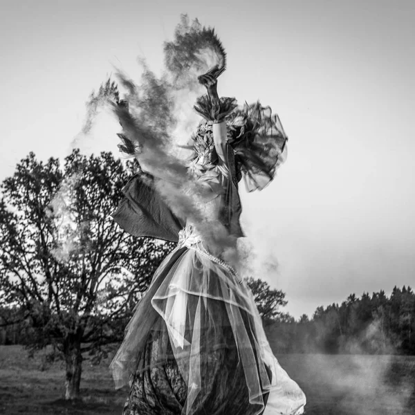 Mujer Cuento Hadas Zancos Estilización Fantasía Bellas Artes Blanco Negro —  Fotos de Stock