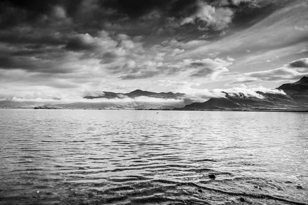 Мальовничий Пейзаж Гірської Річки Чорно Біле Фото — стокове фото