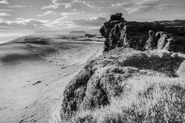 Prachtige Schilderachtige Landschap Van Ijslandse Natuur Zwart Wit Foto — Stockfoto