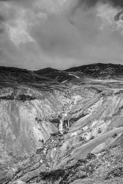 Paesaggio Pittoresco Fiume Montagna Foto Bianco Nero — Foto Stock