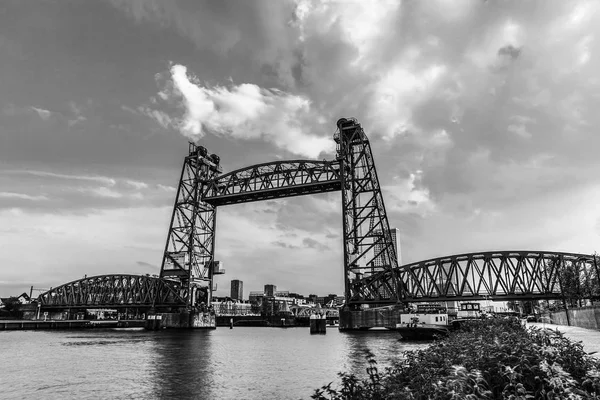 Liftbridge Koningshavenbridge Hef Rotterdam Foto Blanco Negro —  Fotos de Stock