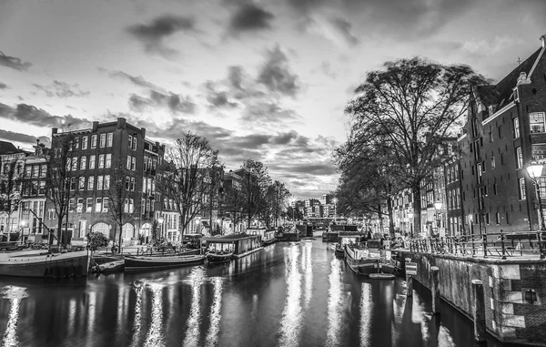 Canales Terraplenes Ámsterdam Foto Blanco Negro —  Fotos de Stock