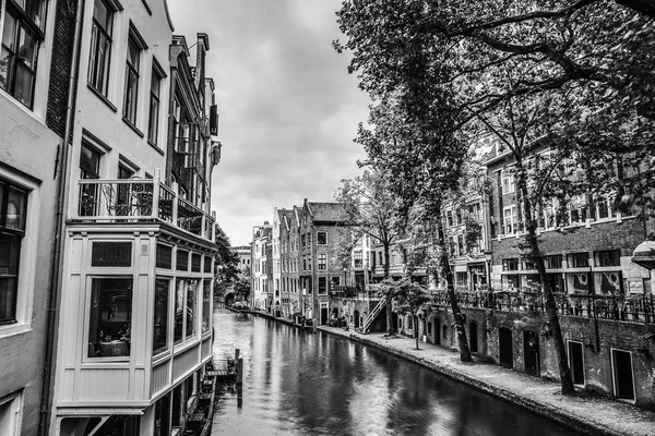 Los Canales Terraplenes Más Famosos Ciudad Utrecht Durante Atardecer Vista — Foto de Stock