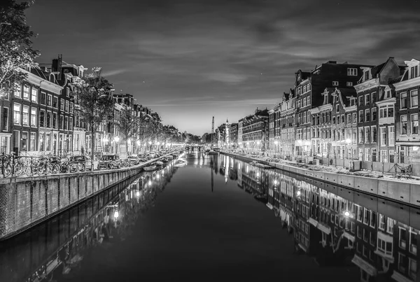Hagyományos Házak Utcák Amsterdam City Fekete Fehér Fénykép — Stock Fotó