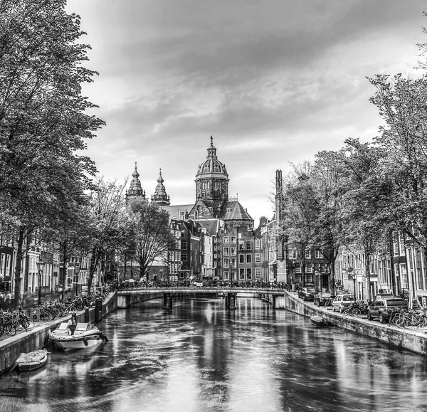 Los Canales Terraplenes Más Famosos Ciudad Ámsterdam Atardecer Vista General — Foto de Stock