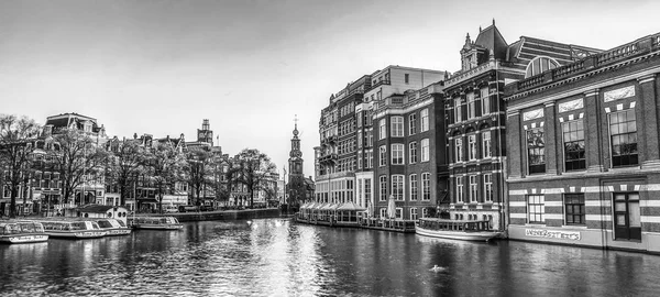 Kanal Und Dämme Der Stadt Amsterdam Schwarz Weiß Foto — Stockfoto