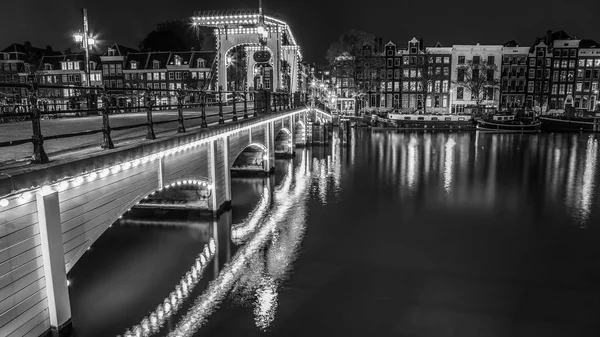 Puentes Terraplenes Amsterdam Foto Blanco Negro — Foto de Stock