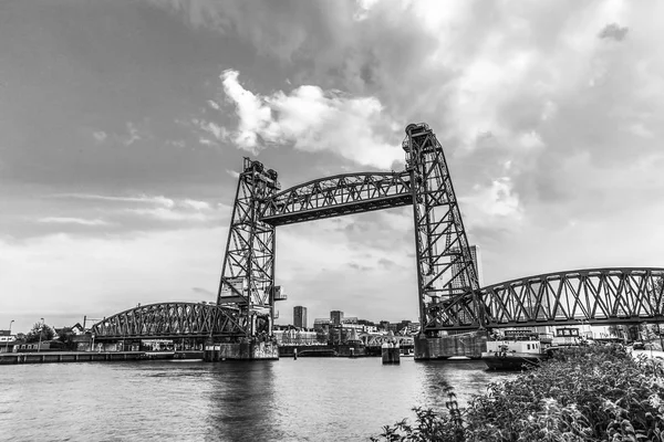 Ponte Sollevamento Koningshavenbridge Hef Rotterdam Foto Bianco Nero — Foto Stock