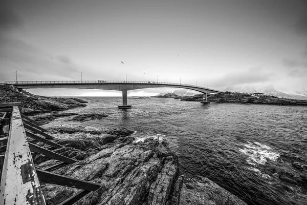 Ponte Stradale Lungo Paesaggio Norvegese Bianco Nero Isole Lofoten — Foto Stock
