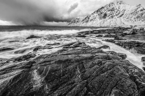 Mar Noruega Islas Lofoten Hermoso Paisaje Blanco Negro Noruega — Foto de Stock