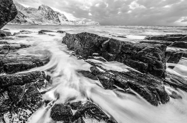 Mar Noruega Islas Lofoten Hermoso Paisaje Blanco Negro Noruega —  Fotos de Stock