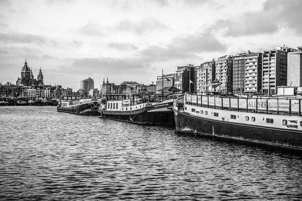 Amsterdam Netherlands January 2017 Båter Vann Nydelig Kveldssolnedgang Januar 2017 – stockfoto