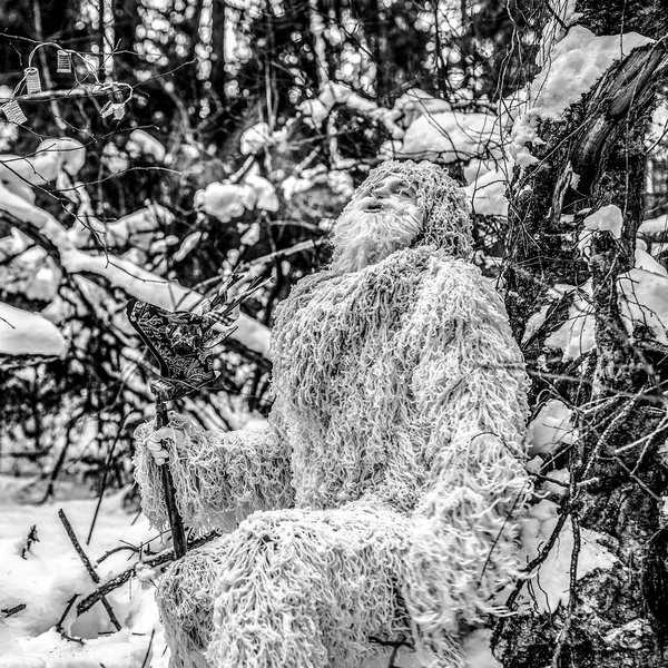 Йети Сказочный Персонаж Зимнем Лесу Фантастическая Черно Белая Фотография — стоковое фото