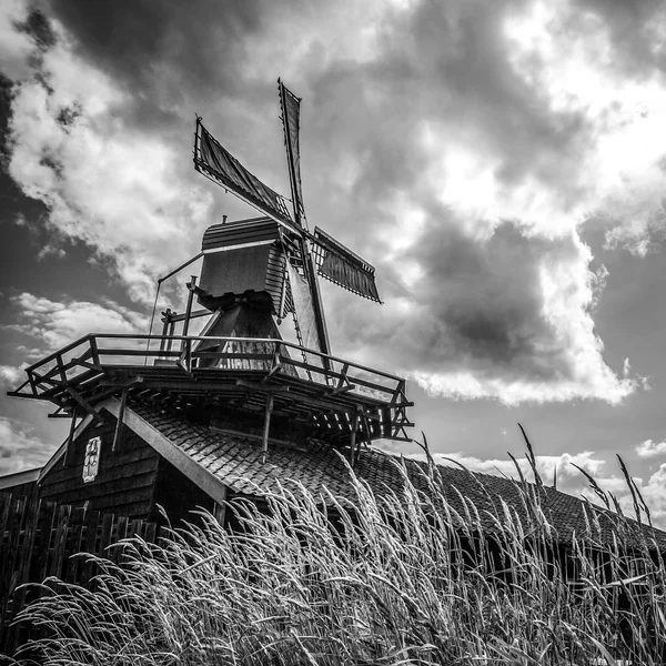 Dutch Windmills Dramatic Cloudy Sky — Stock Photo, Image